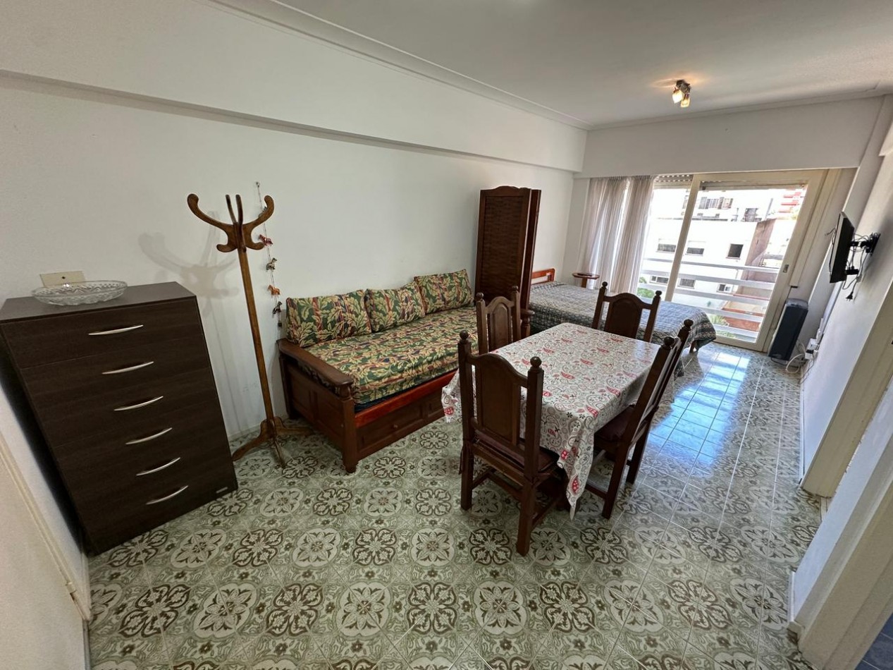 Monoambiente Frente a la Playa y 50 mts de la Peatonal