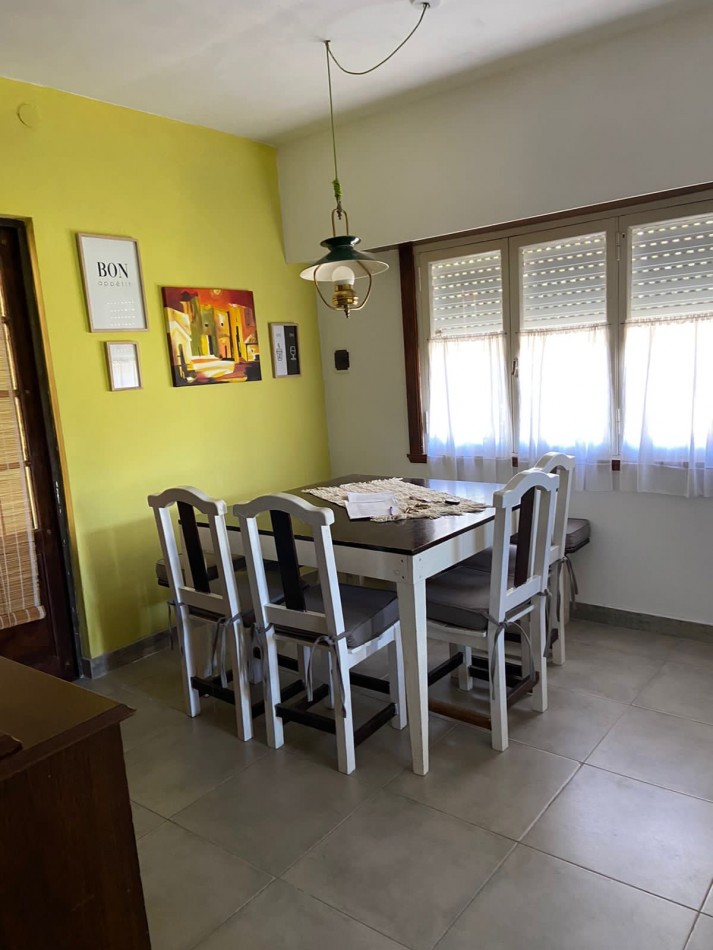 Hermosa Casa con Jardin y Quincho