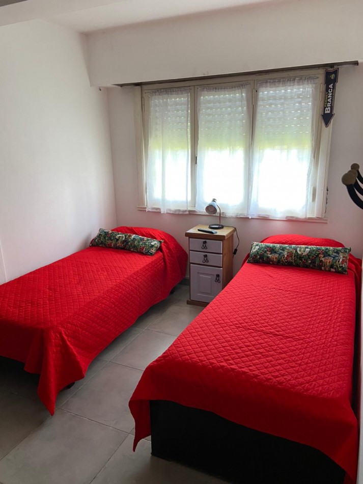 Hermosa Casa con Jardin y Quincho