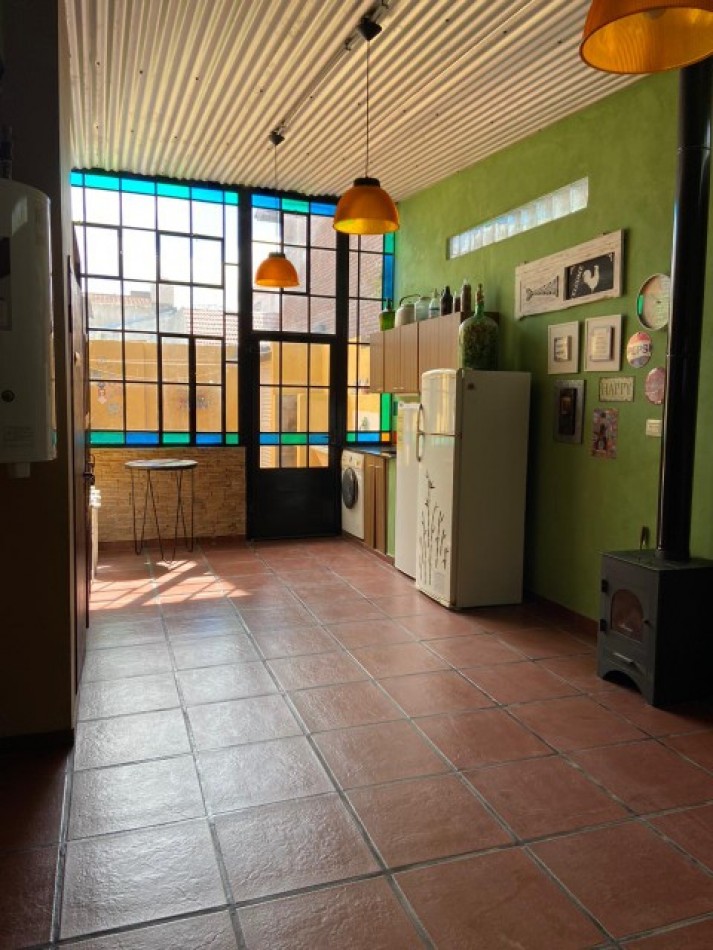 Hermosa Casa con Jardin y Quincho