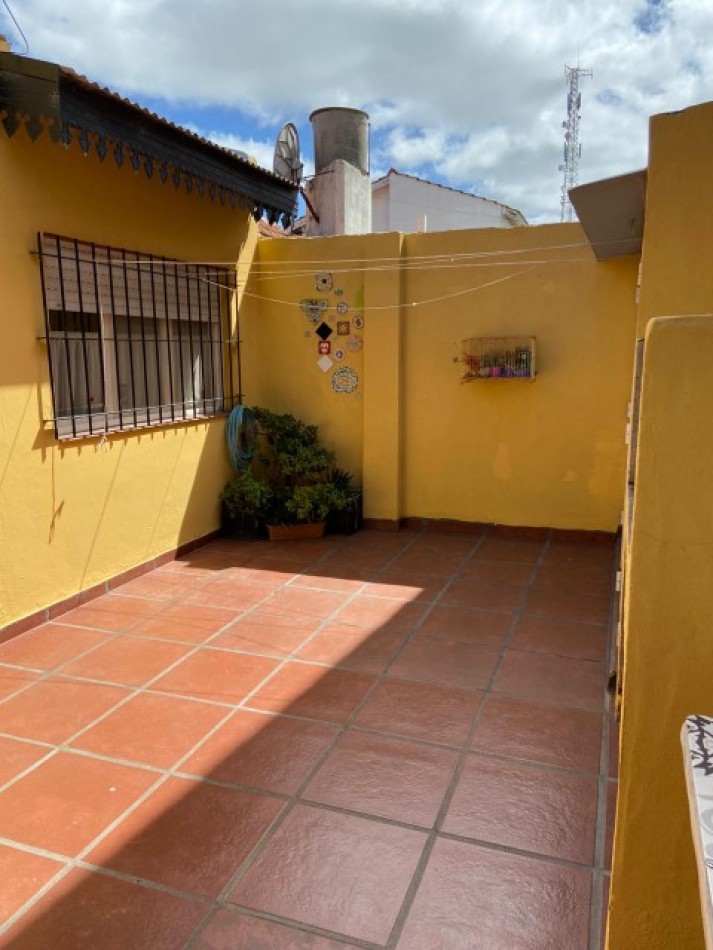 Hermosa Casa con Jardin y Quincho