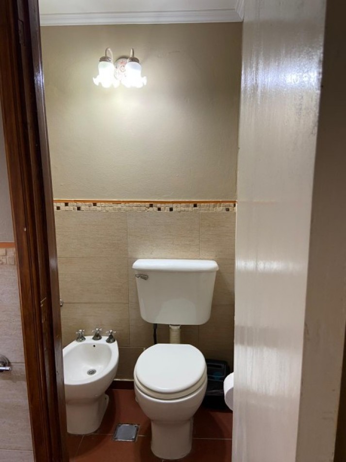 Hermosa Casa con Jardin y Quincho