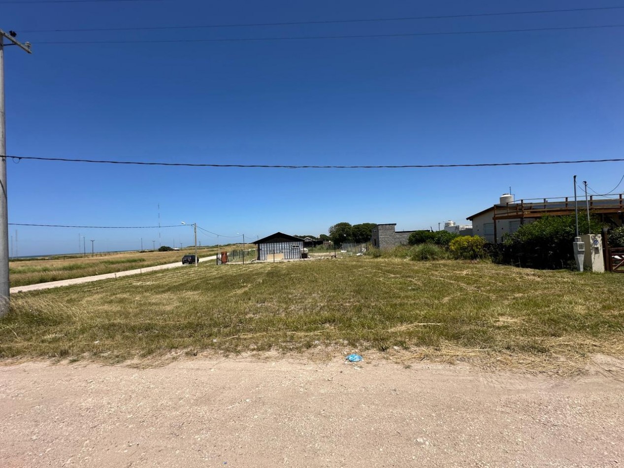 Lote 620 M2 Frente a la Playa