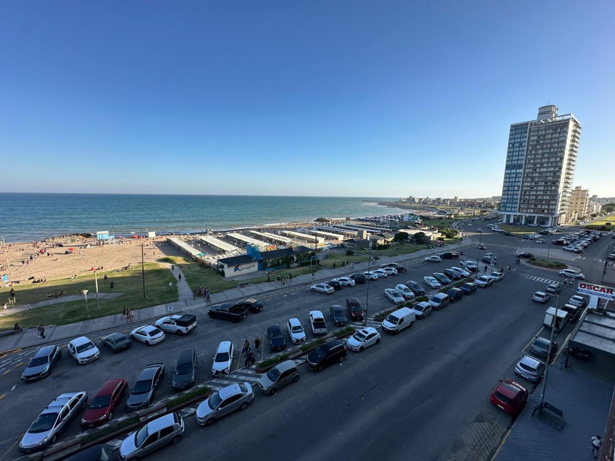 Depto 3 dormitorios Frente al Mar