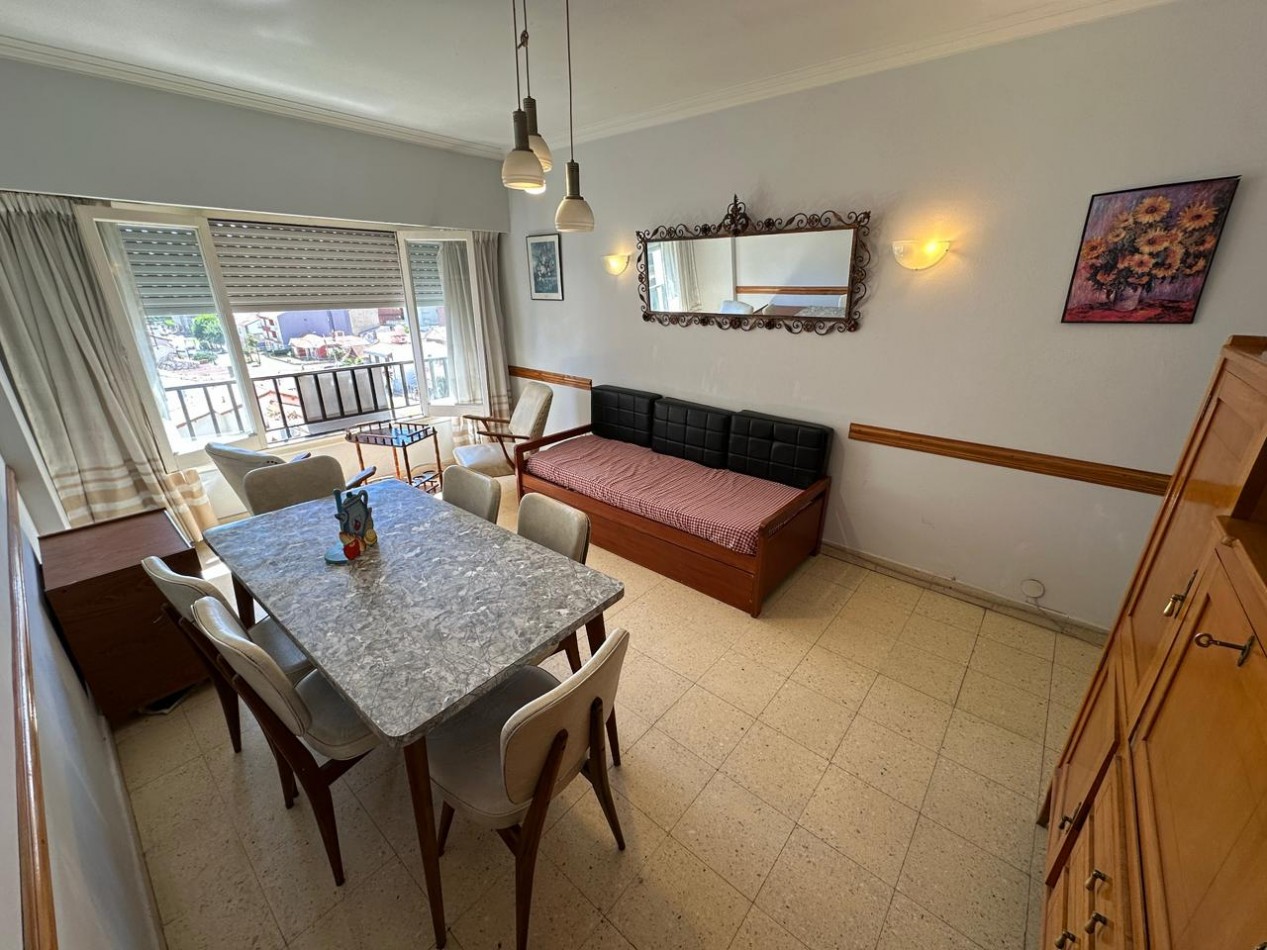 Tres Ambientes con Dependencia en Calle 19 Esquina 14