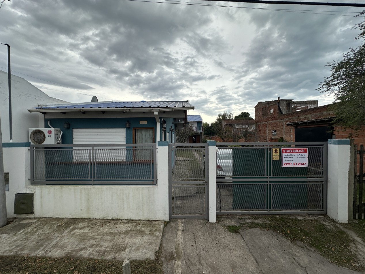 Casa + Depto + Local, 200 M2 Cub.