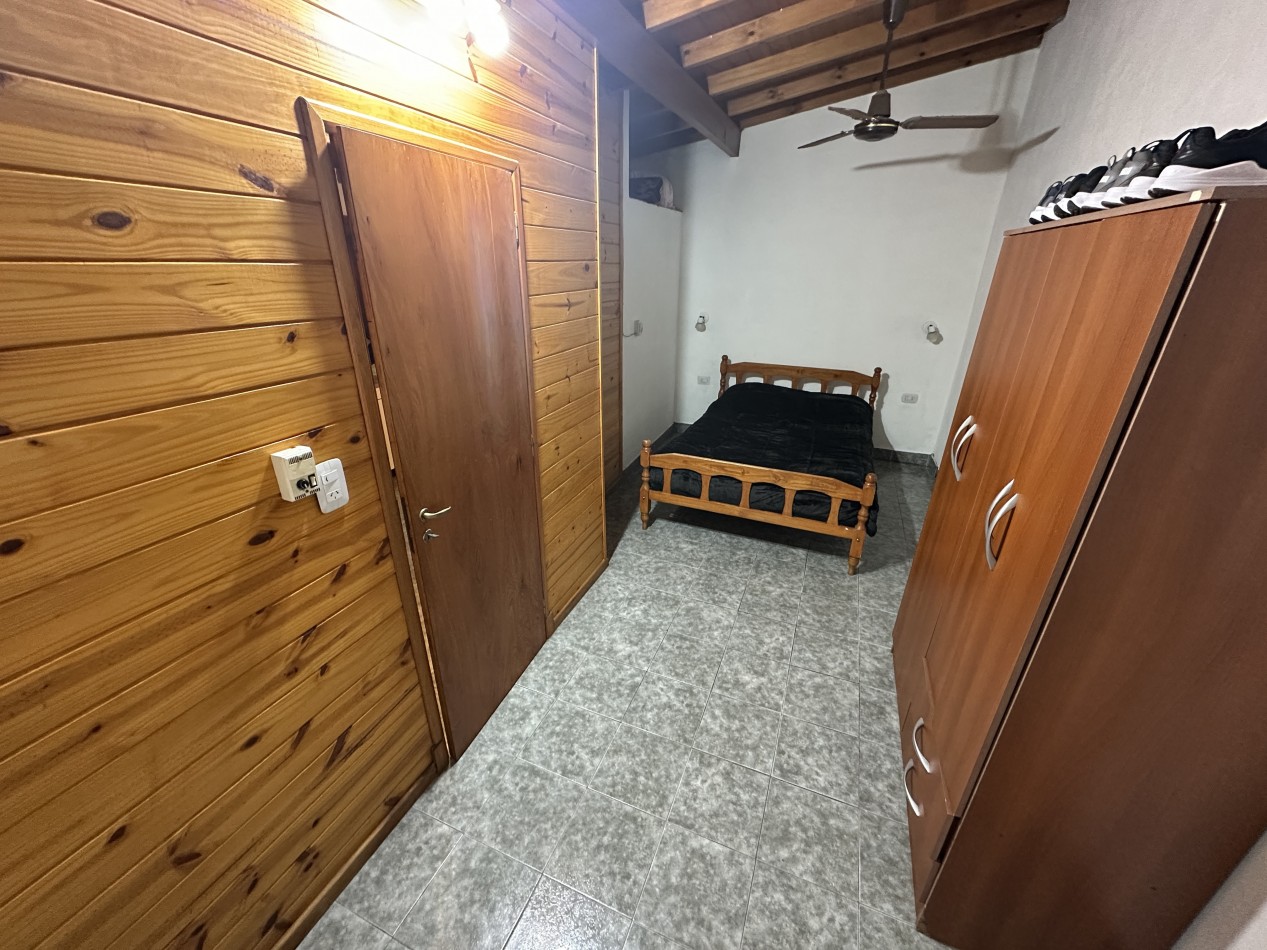 Casa + Depto + Local, 200 M2 Cub.