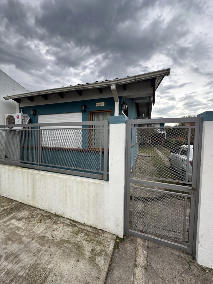 Casa + Depto + Local, 200 M2 Cub.